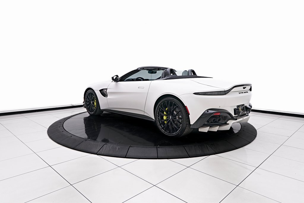 Used 2023 Aston Martin V8 Vantage Roadster image 16