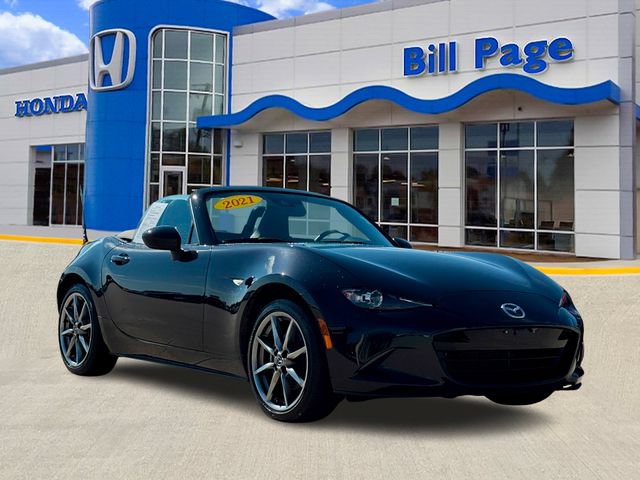 Used 2021 MAZDA MX-5 Miata Grand Touring RWD image 1