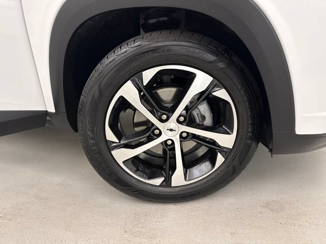 Used 2024 Chevrolet Trax RS w/ Driver Confidence Package FWD image 25