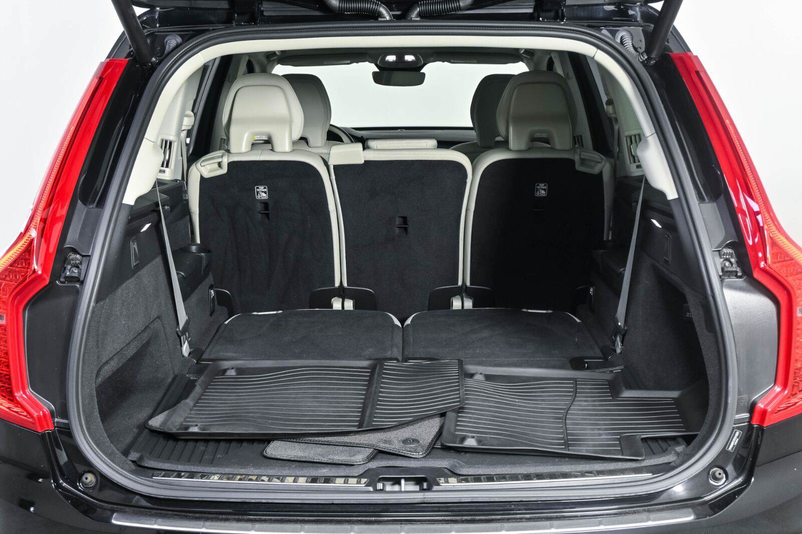 Used 2025 Volvo XC90 T8 Plus w/ Protection Package Premier AWD/4WD image 31