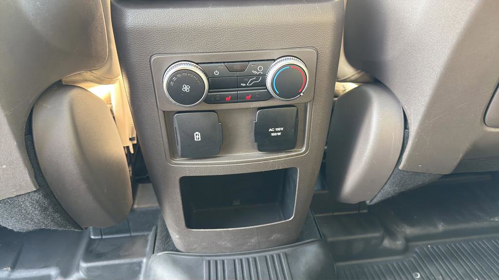 Used 2020 Ford Explorer Platinum w/ Premium Technology Package image 33