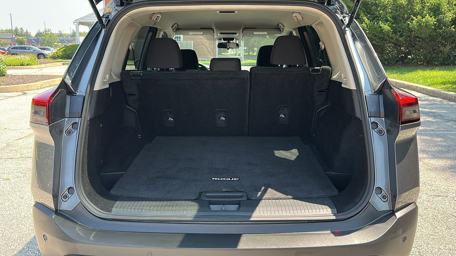 Certified 2023 Nissan Rogue S image 6