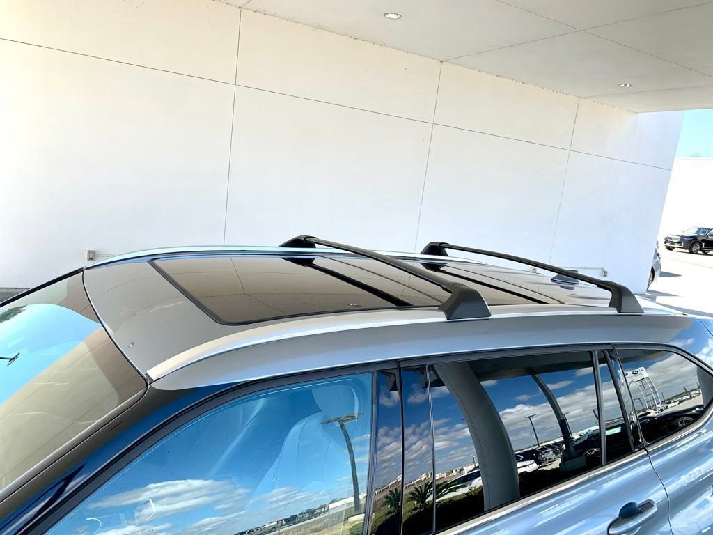 Used 2022 Toyota Highlander Platinum image 11