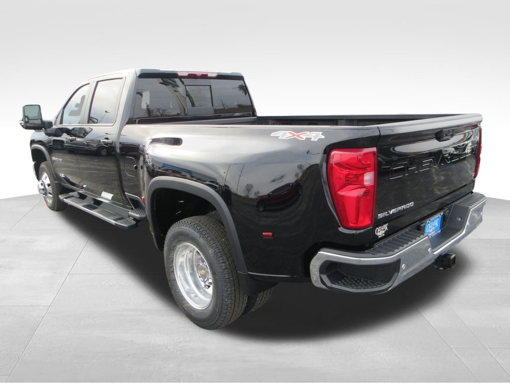 New 2026 Chevrolet Silverado 3500 LT w/ All Star Edition AWD/4WD image 4