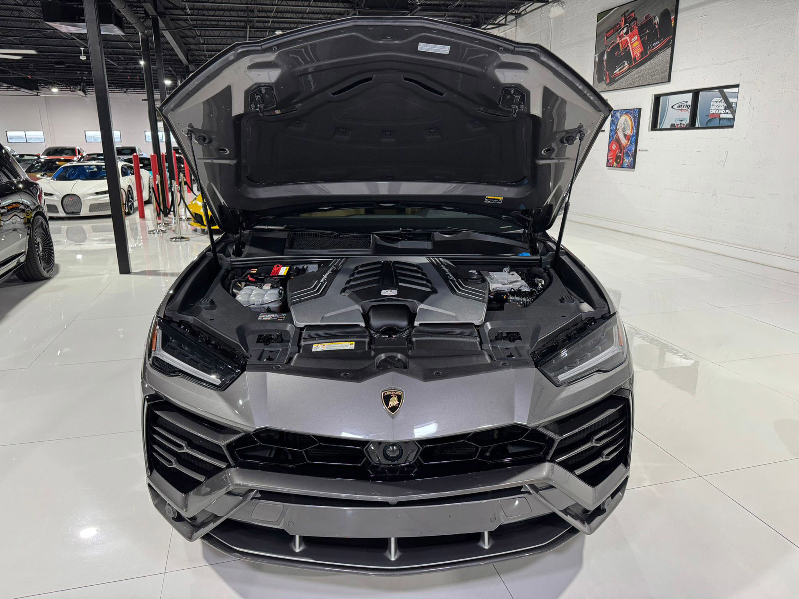 Used 2021 Lamborghini Urus image 45