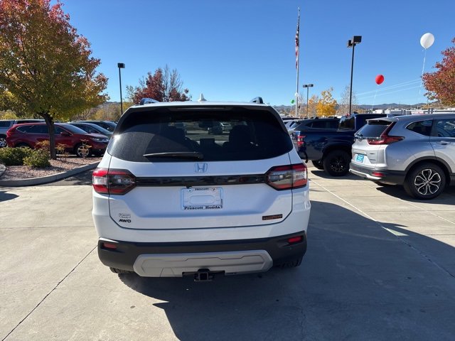 Used 2025 Honda Pilot TrailSport image 7