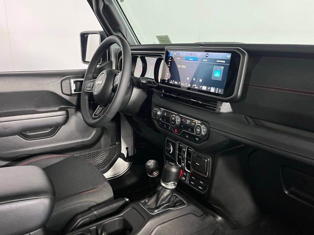 Used 2025 Jeep Wrangler Unlimited Rubicon image 34