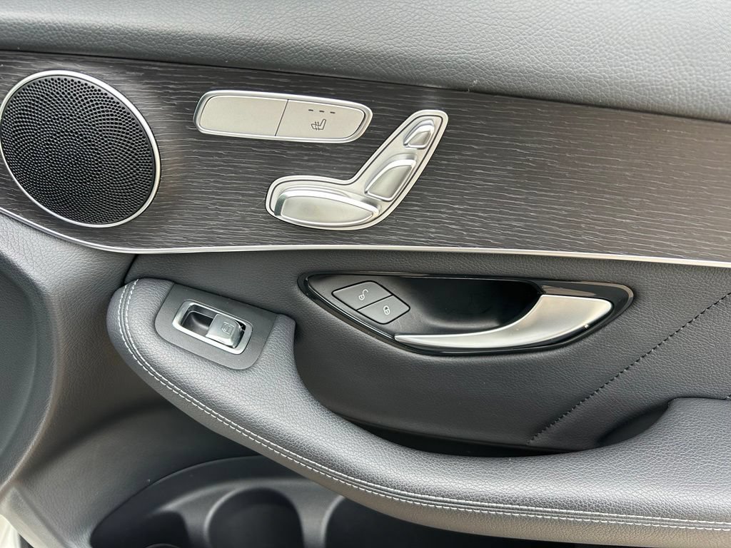 Used 2021 Mercedes-Benz GLC 300 4MATIC Coupe image 35