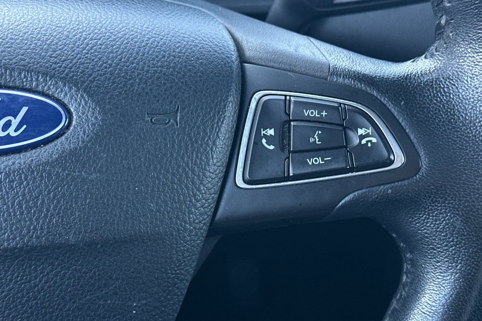 Used 2018 Ford EcoSport SE w/ SE Convenience Package image 27