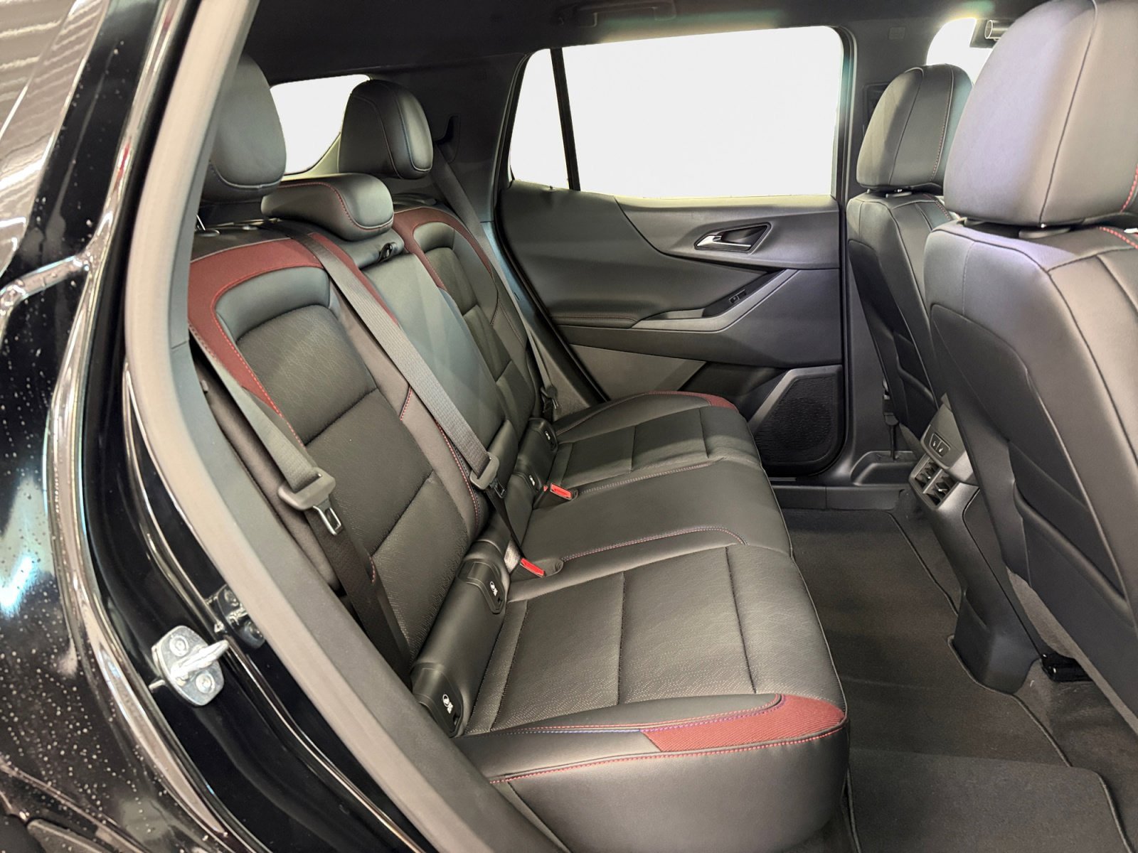 New 2026 Chevrolet Equinox RS w/ Convenience Package III AWD/4WD image 11