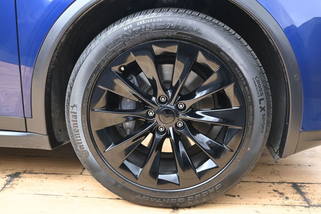 Used 2017 Tesla Model X 90D image 6