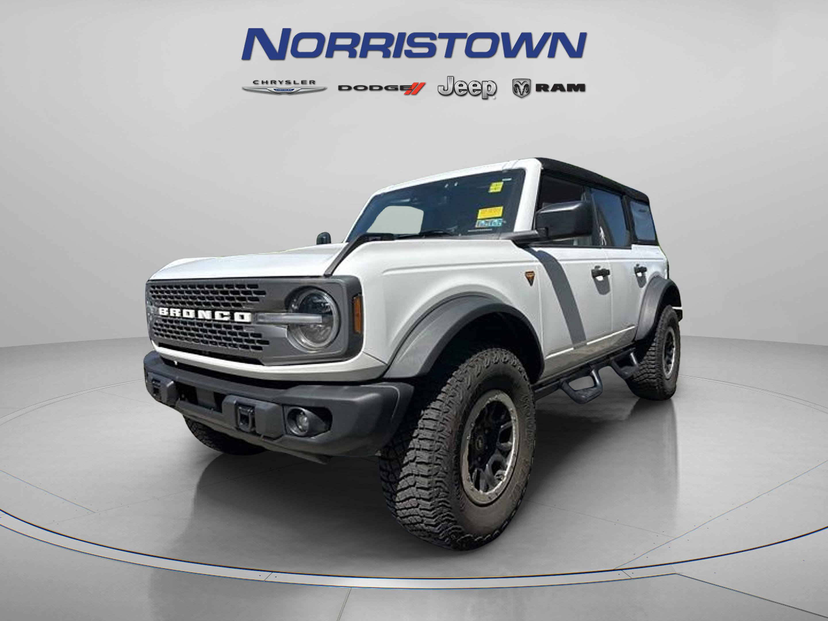 Used 2023 Ford Bronco Badlands w/ Sasquatch Package AWD/4WD image 5
