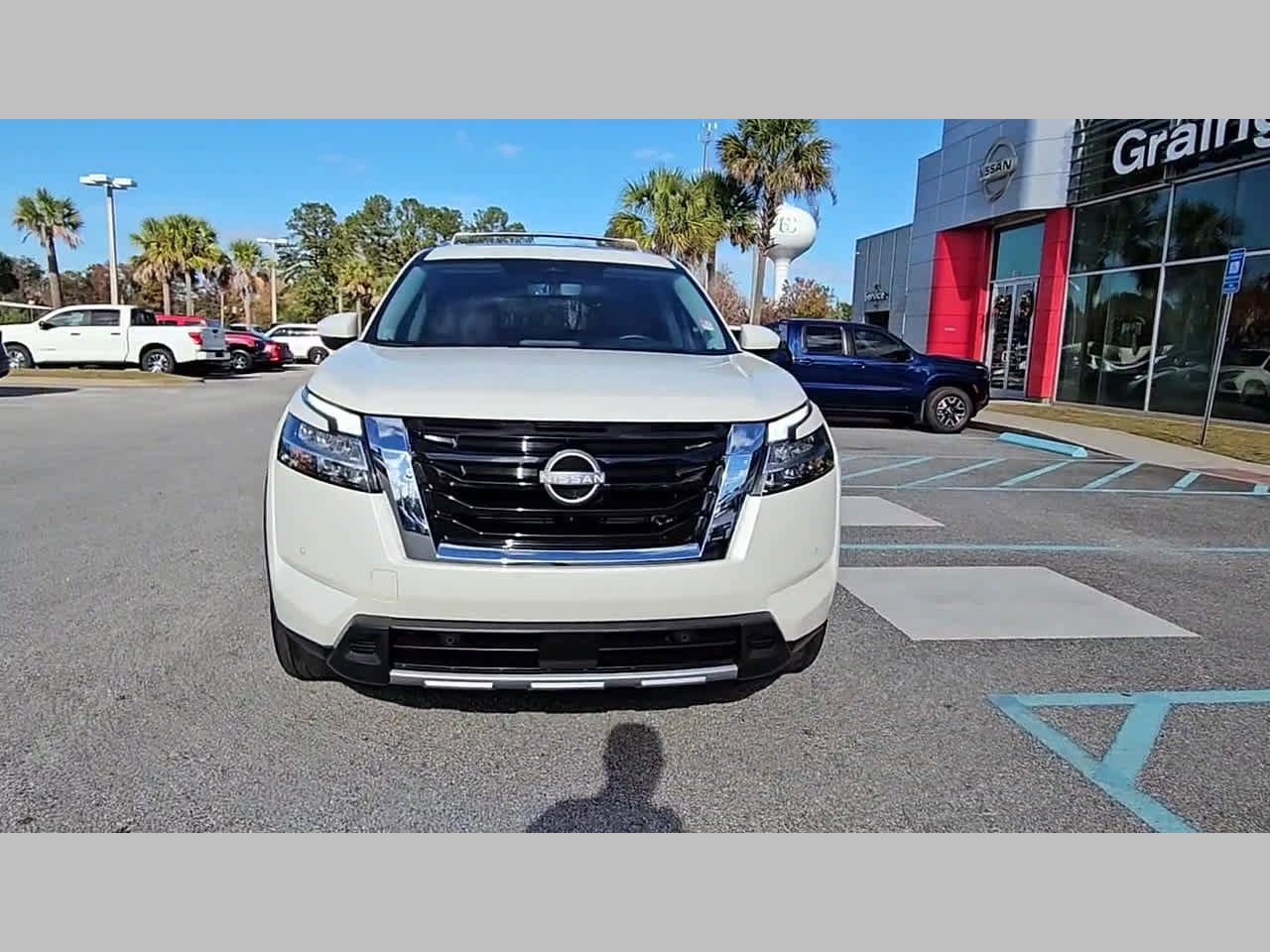 Used 2024 Nissan Pathfinder Platinum w/ Cargo Package image 20