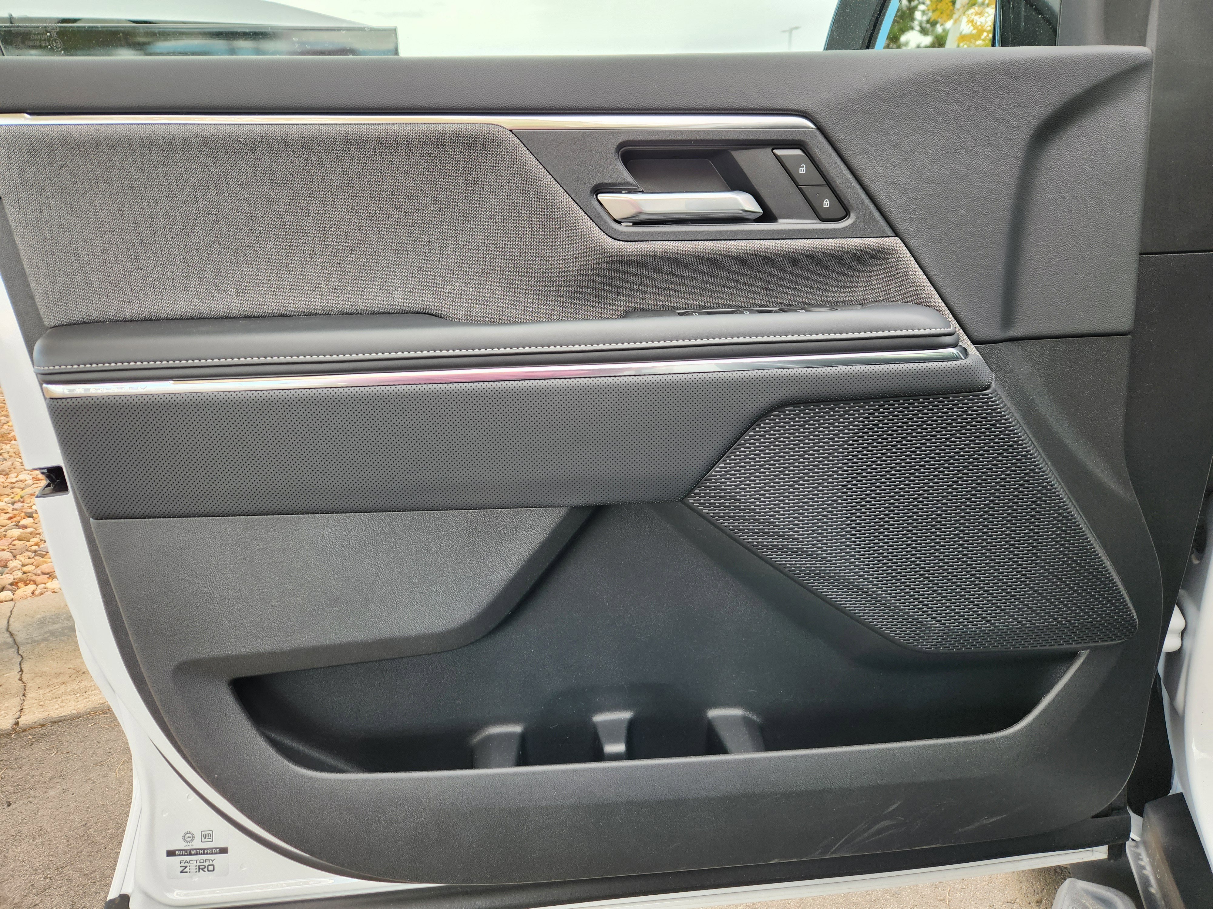 New 2026 GMC Sierra EV Elevation w/ LPO, Elevation Dark Package image 6