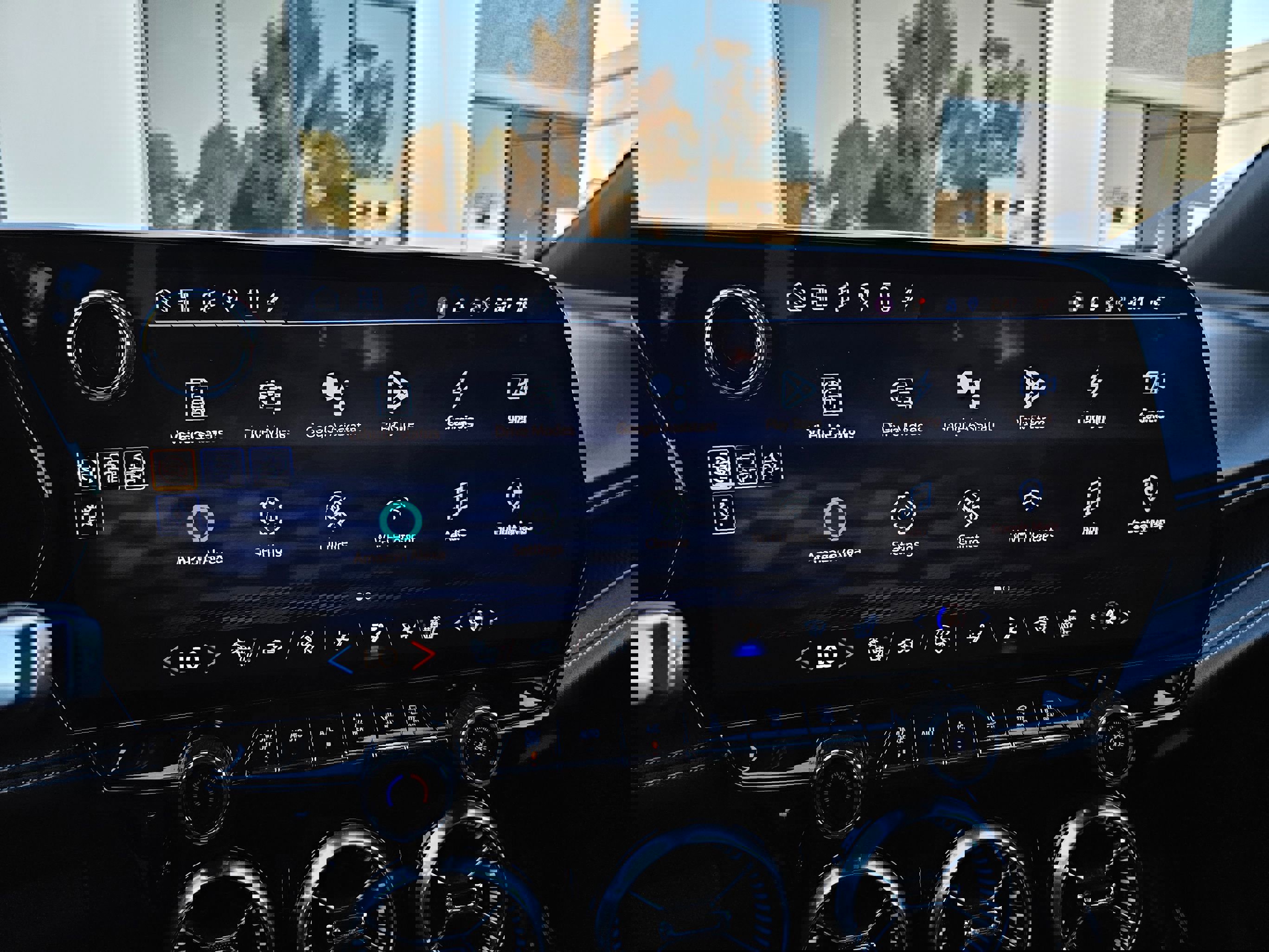 Used 2024 Chevrolet Blazer EV LT image 33