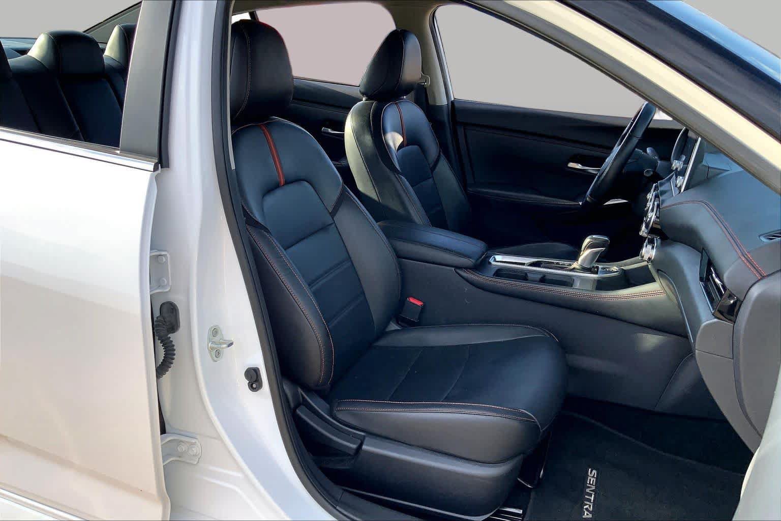 Used 2025 Nissan Sentra SR w/ SR Premium Package FWD image 9