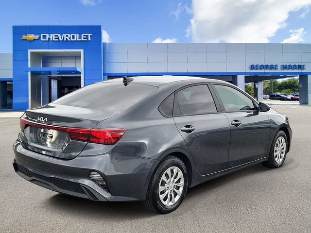 Used 2024 Kia Forte LX FWD image 4