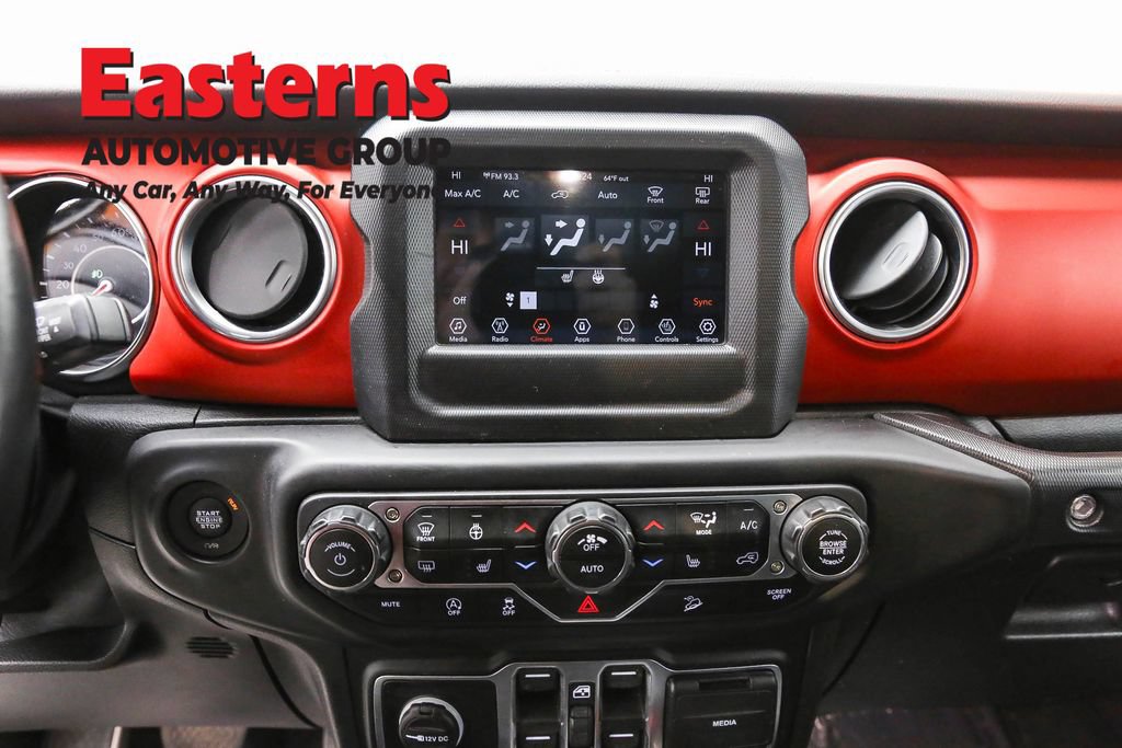 Used 2020 Jeep Wrangler Unlimited Rubicon w/ LED Lighting Group AWD/4WD image 12