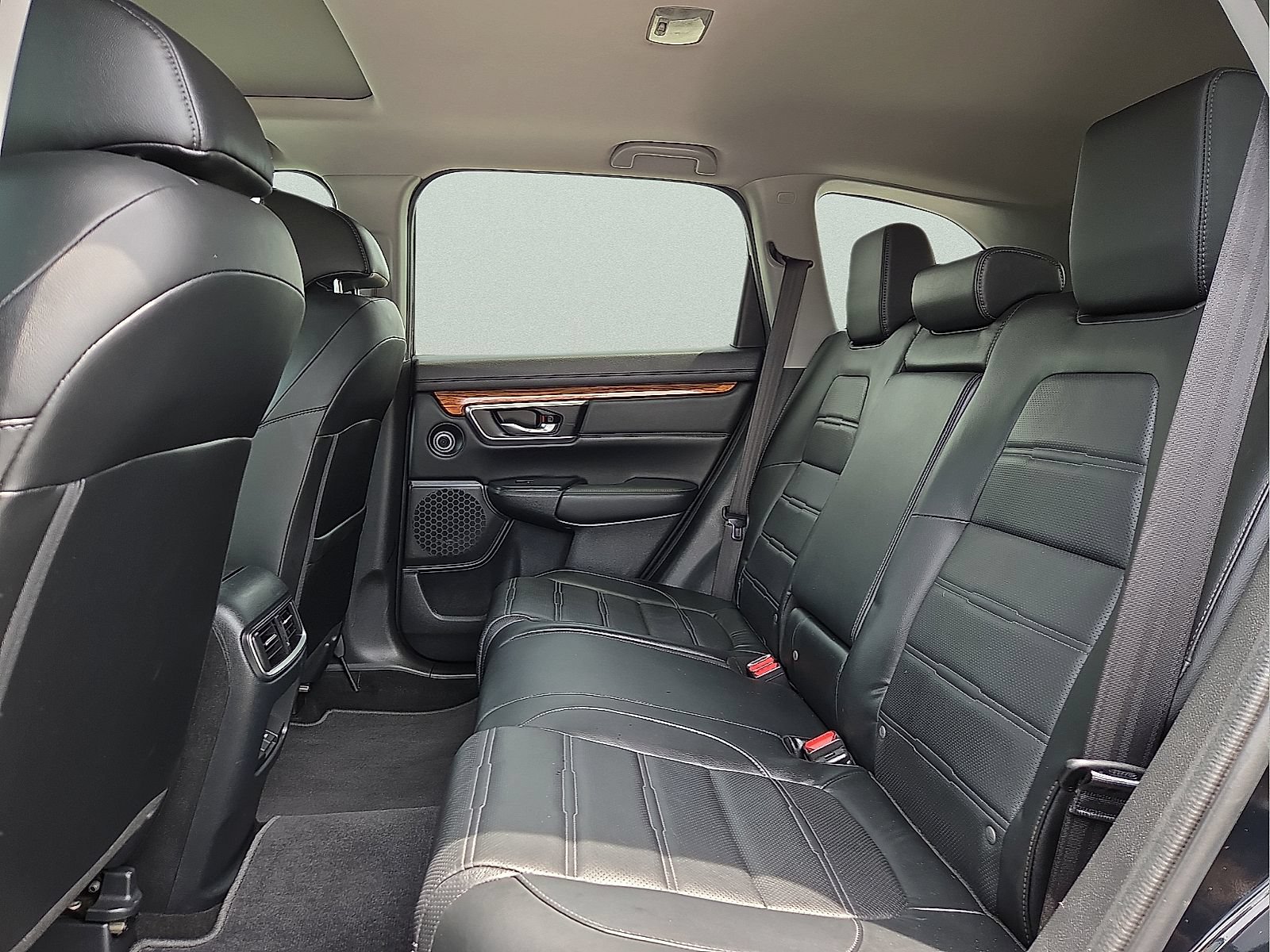 Used 2020 Honda CR-V Touring image 10