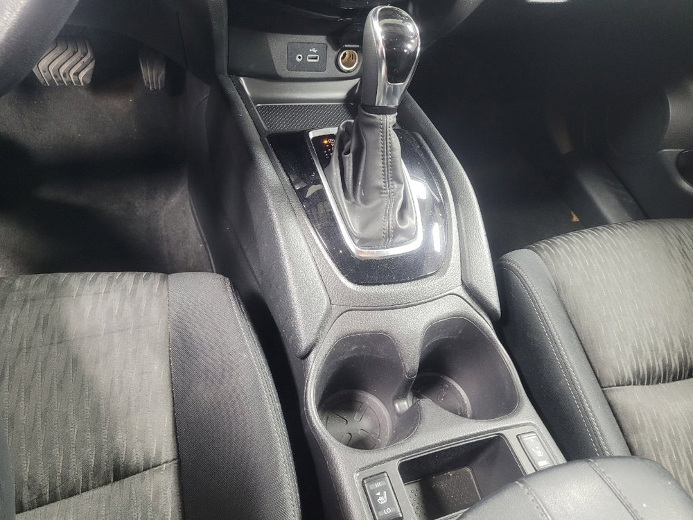 Used 2018 Nissan Rogue SV FWD image 26