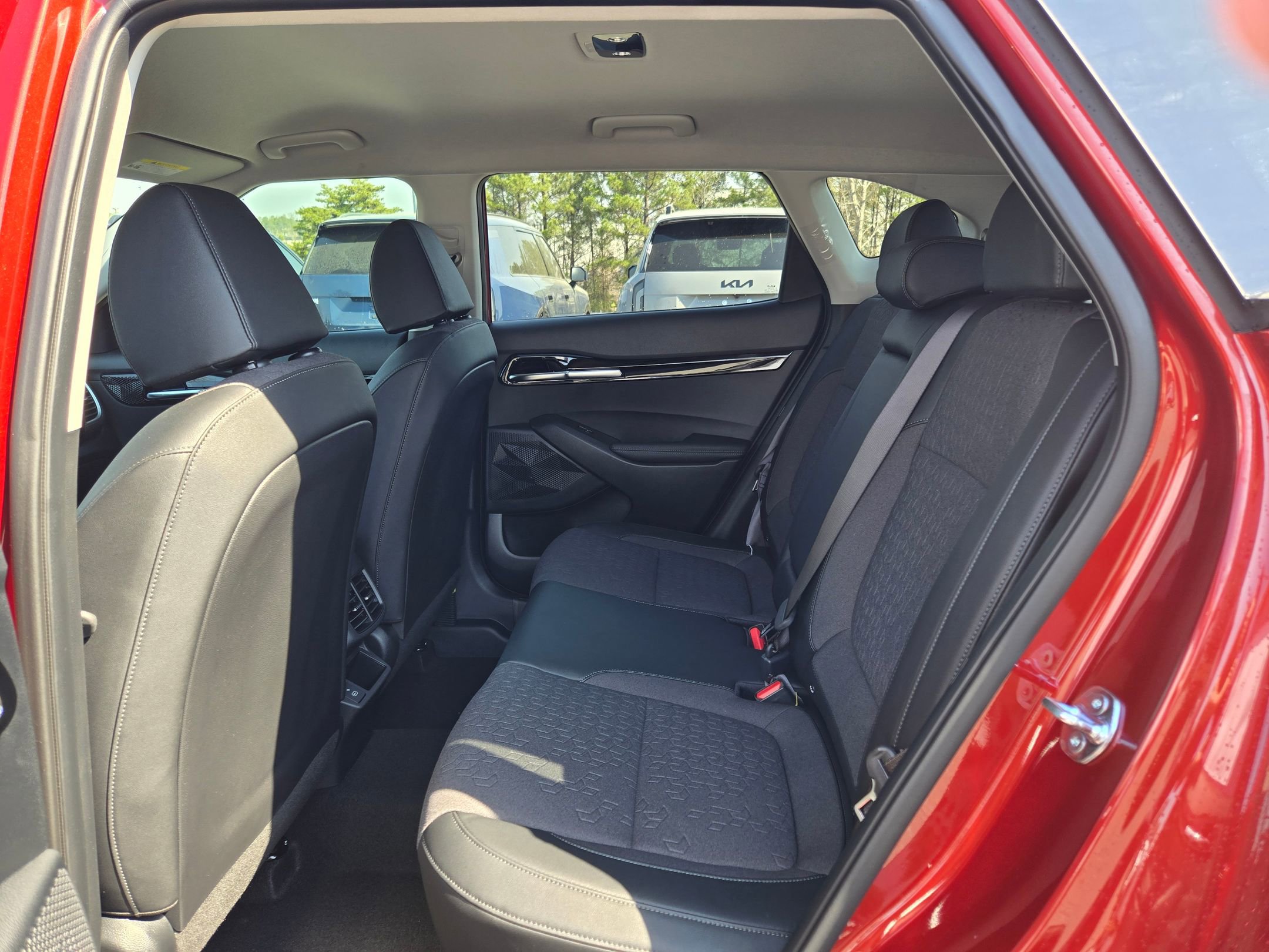 New 2026 Kia Seltos S FWD image 35