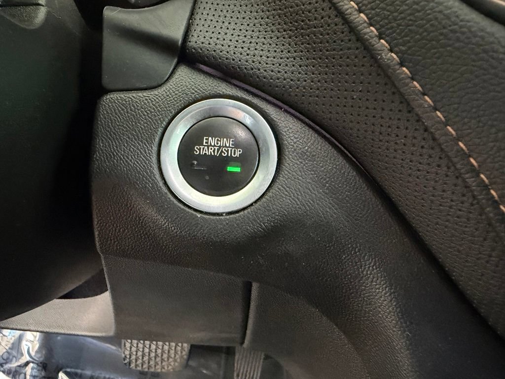 Used 2020 Chevrolet Equinox Premier w/ Premier Redline Edition FWD image 47