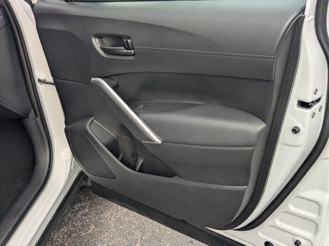 Used 2024 Toyota Corolla Cross SE image 13