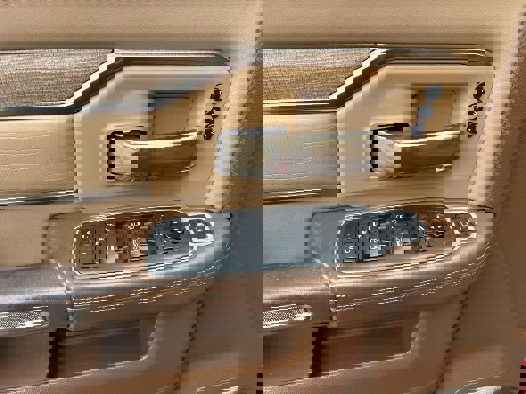 Used 2020 RAM 3500 Limited image 7