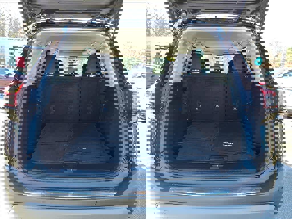 Certified 2023 Nissan Rogue SV w/ SV Premium Package image 16