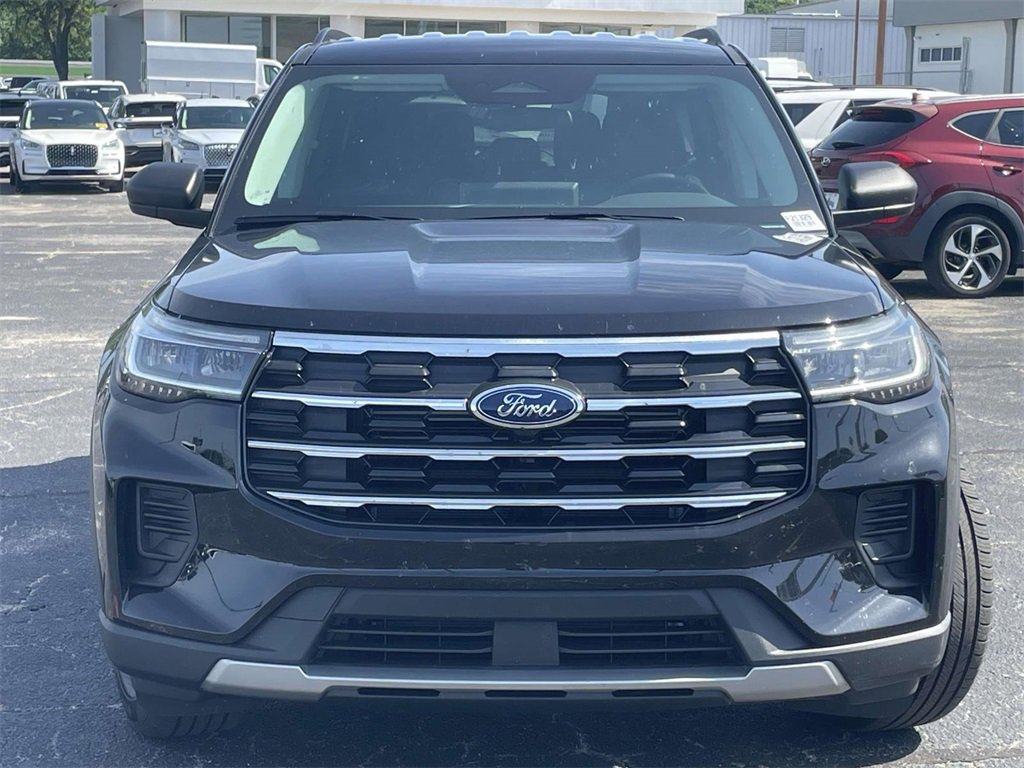 New 2025 Ford Explorer Active image 8