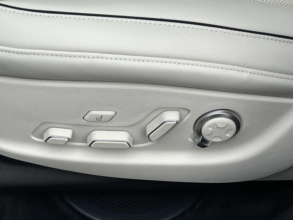 New 2026 Genesis GV80 3.5T Prestige image 17