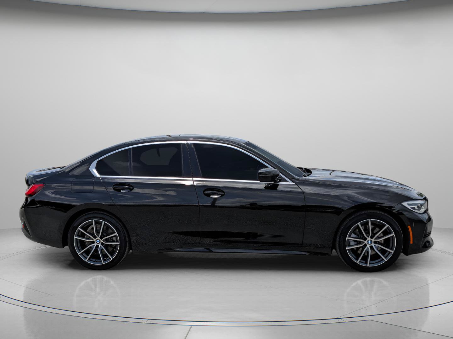 Used 2019 BMW 330i Sedan w/ Convenience Package RWD image 9