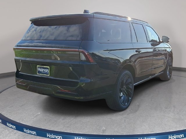 New 2027 Lincoln Navigator L Reserve w/ Jet Appearance Package AWD/4WD image 4