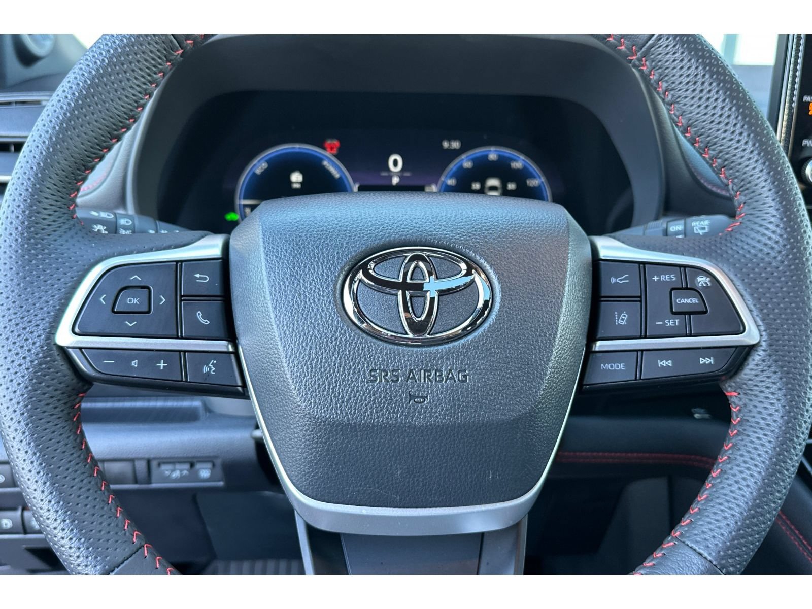 Used 2026 Toyota Sienna XSE AWD/4WD image 27