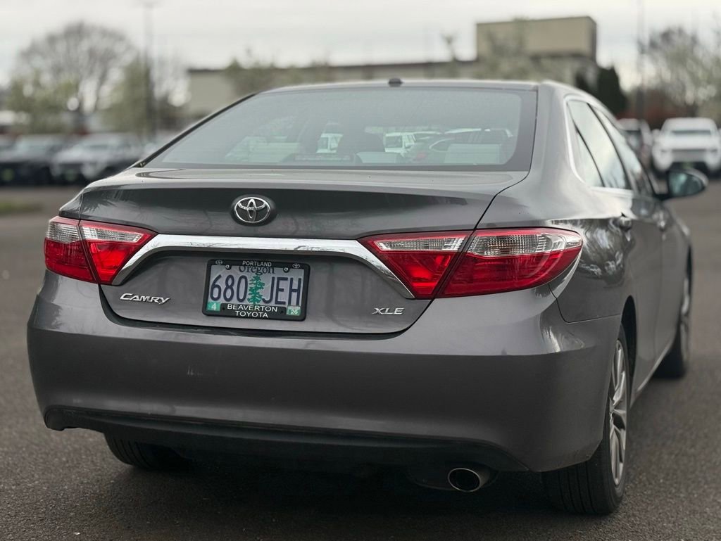 Used 2016 Toyota Camry XLE image 5