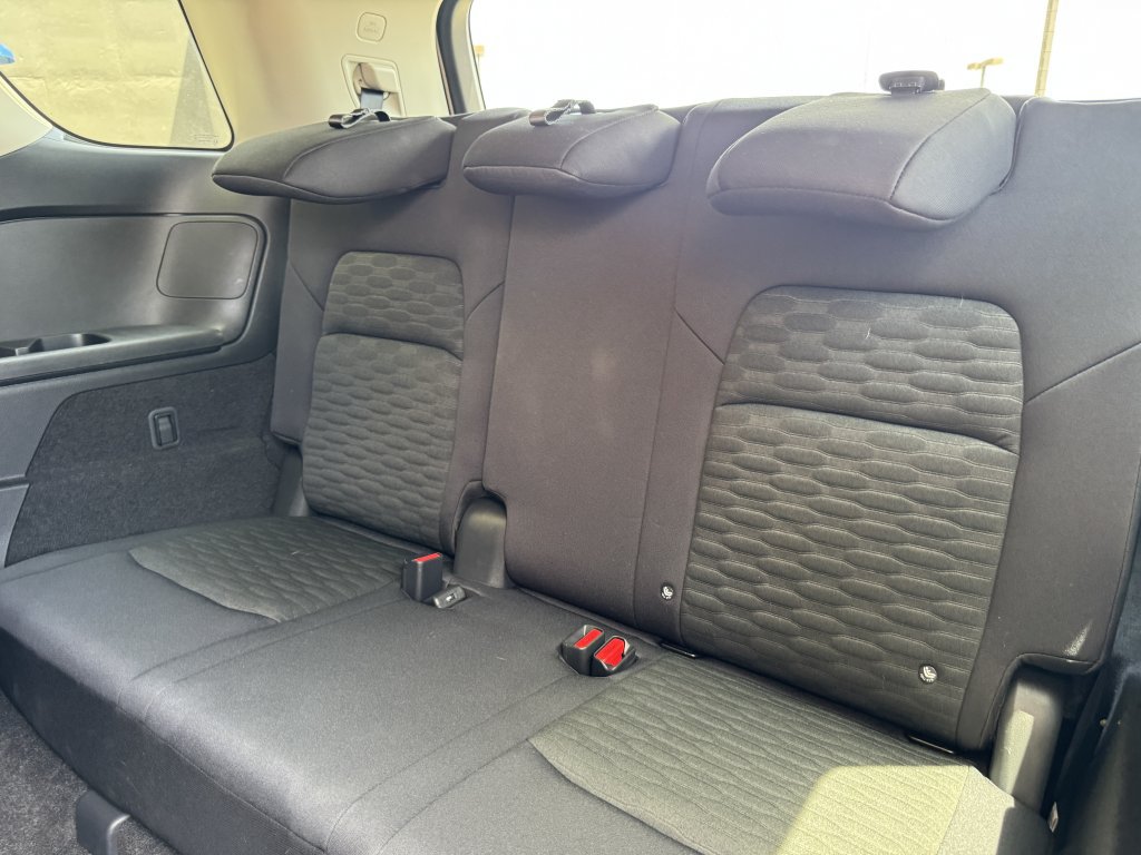 Used 2024 Nissan Pathfinder SV w/ Lighting Package (N92) FWD image 35
