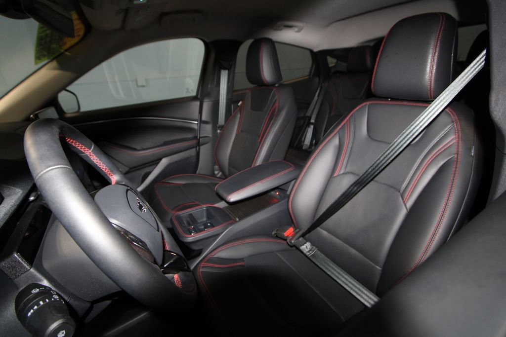Used 2025 Ford Mustang Mach-E Premium w/ Sport Appearance Package AWD/4WD image 4