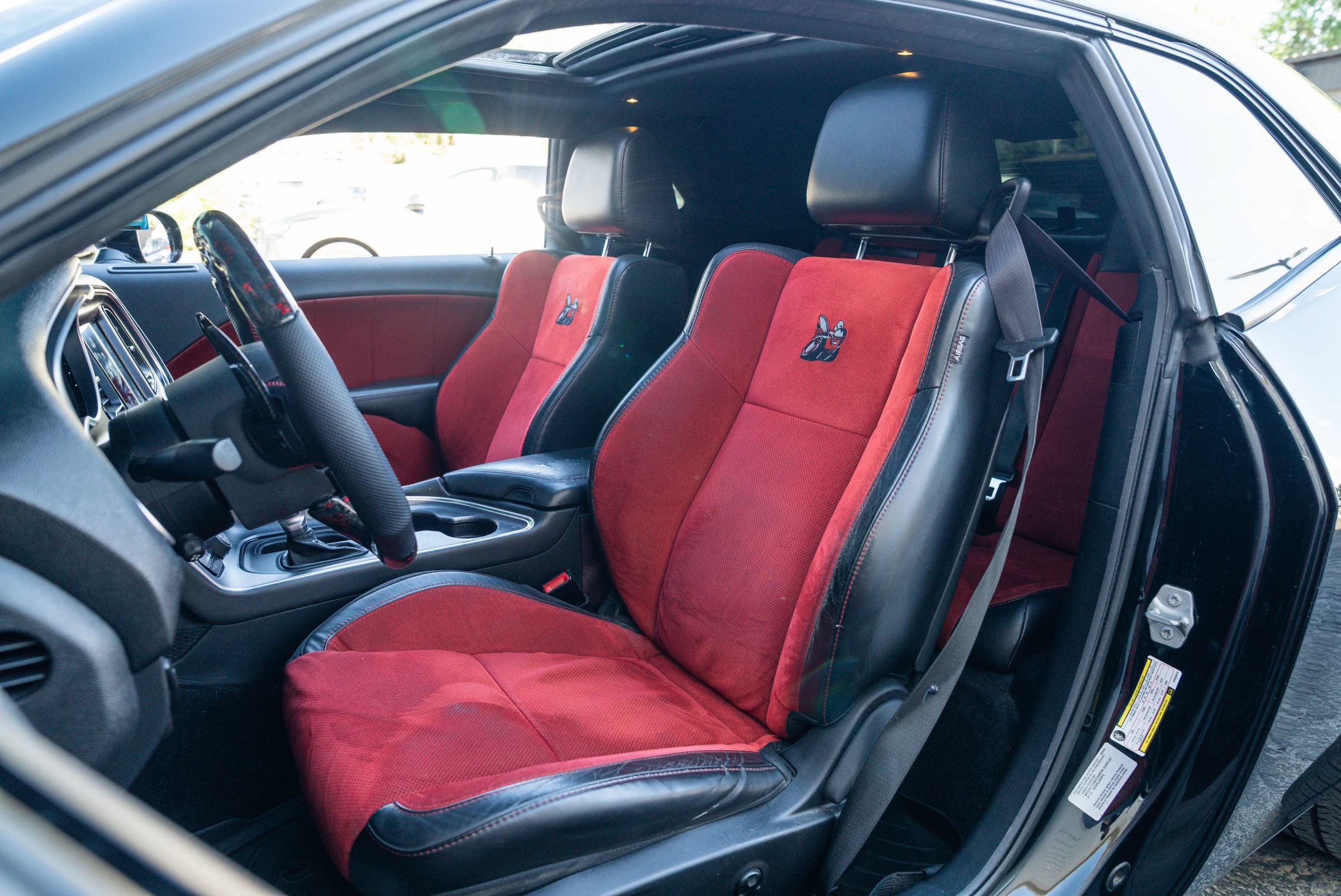 Used 2017 Dodge Challenger R/T Scat Pack w/ Leather Interior Group RWD image 17