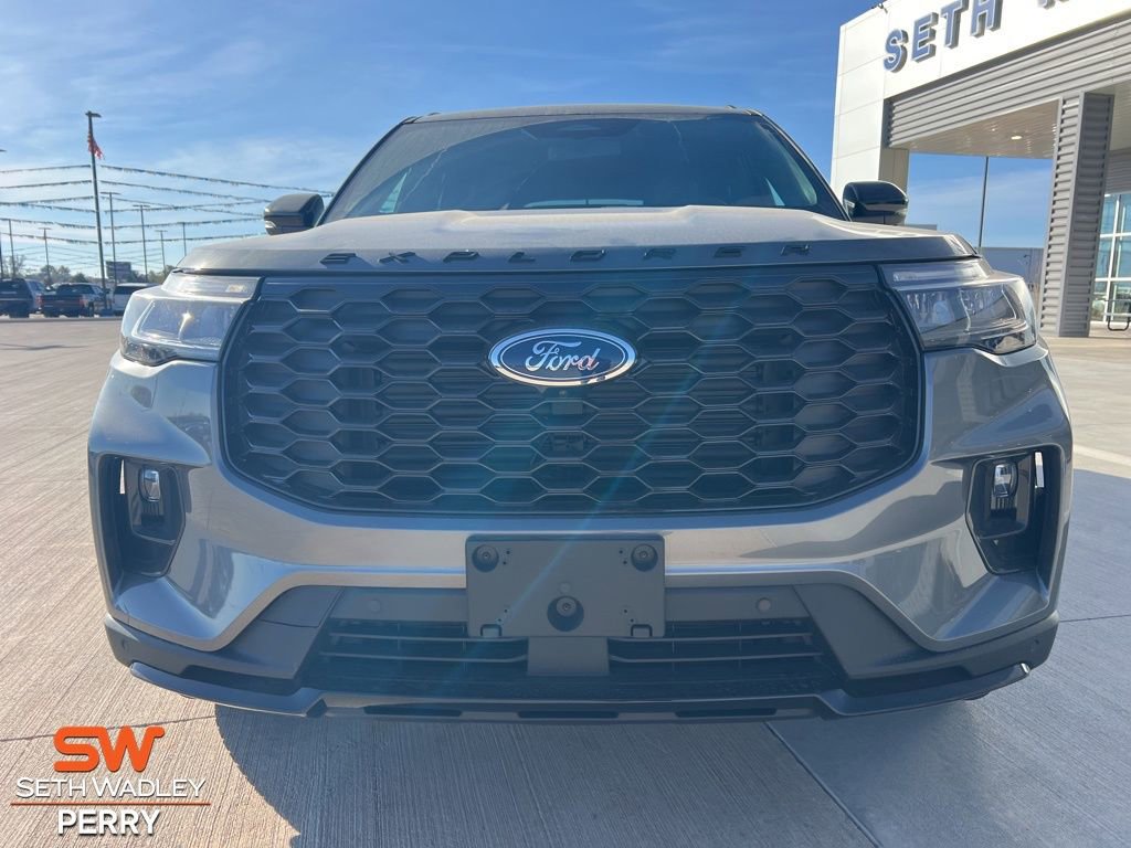 New 2026 Ford Explorer ST-Line w/ ST-Line Street Pack image 8