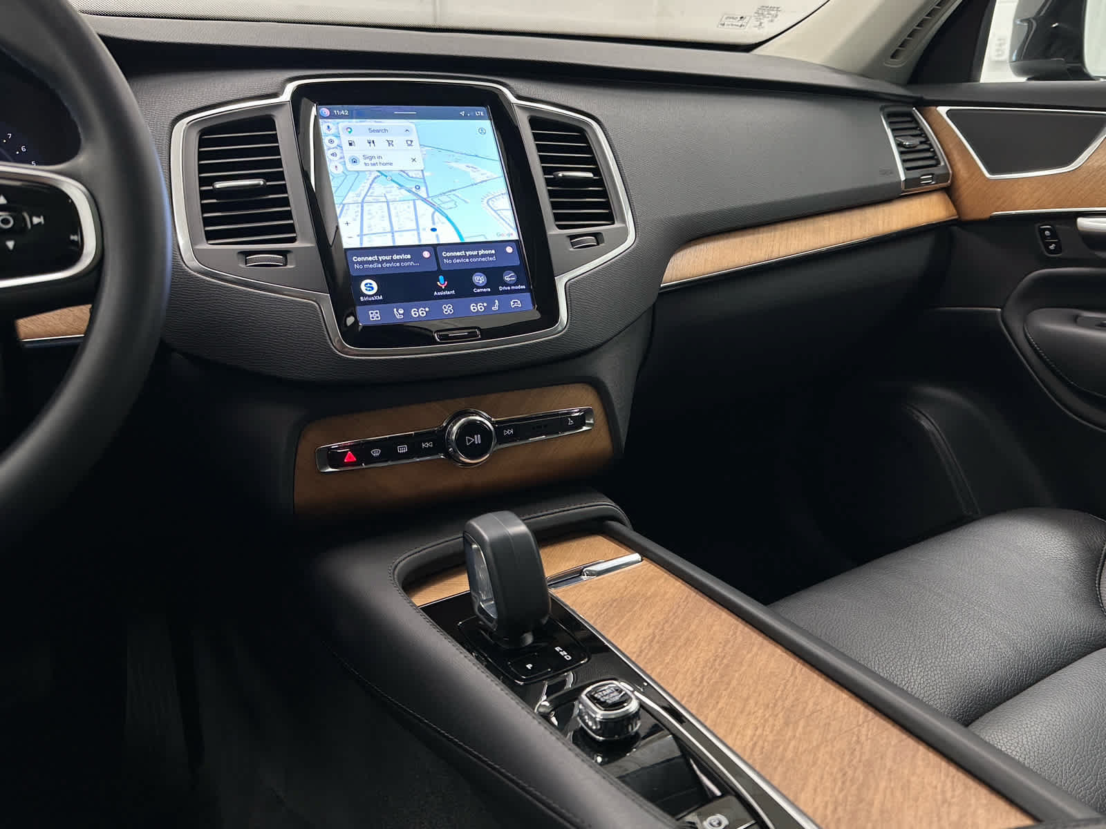 Used 2023 Volvo XC90 B6 Core w/ Protection Package Premier AWD/4WD image 31