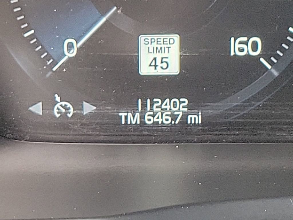 Used 2016 Volvo XC90 T6 Momentum w/ Vision Package image 20