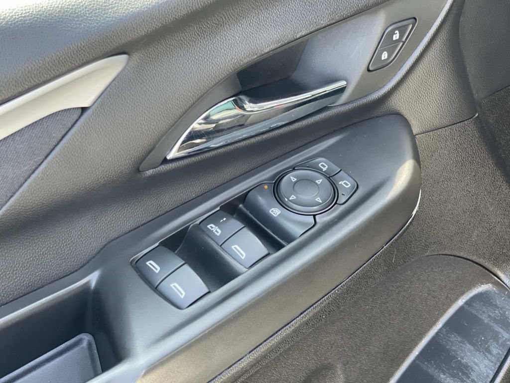 Used 2023 Chevrolet Bolt LT FWD image 16