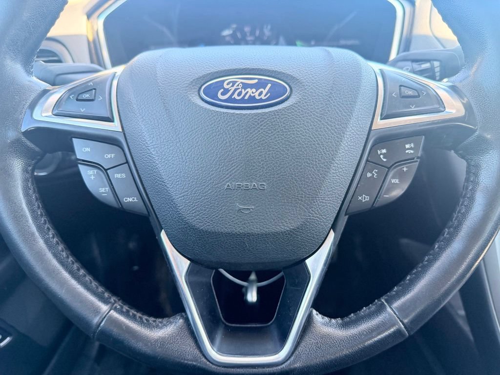 Used 2018 Ford Fusion Titanium FWD image 19