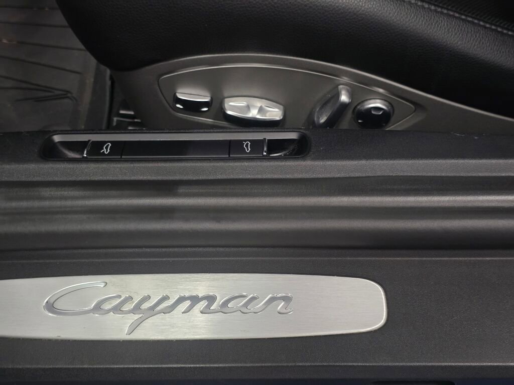 Certified 2018 Porsche 718 Cayman image 30