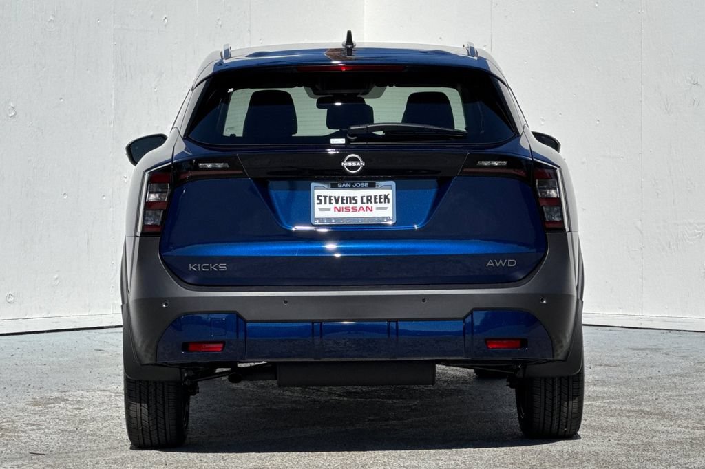 New 2027 Nissan Kicks SR AWD/4WD image 5