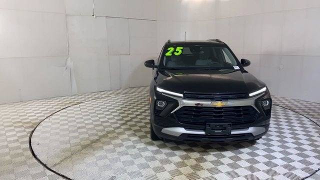 Used 2025 Chevrolet TrailBlazer LT AWD/4WD image 5