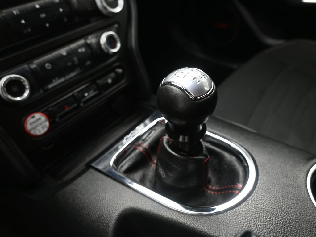 Used 2015 Ford Mustang Coupe RWD image 16