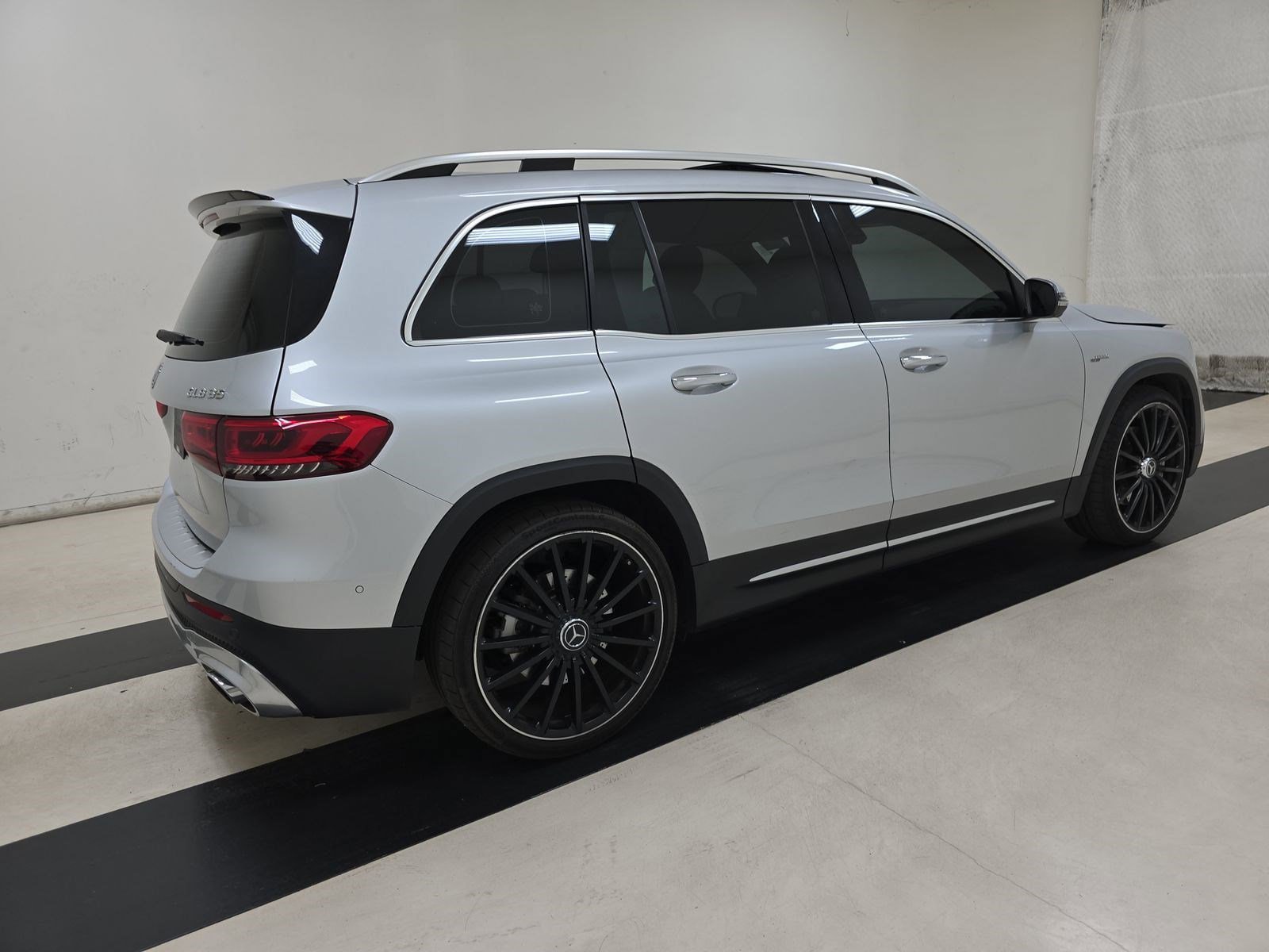 Used 2023 Mercedes-Benz GLB 35 AMG 4MATIC image 6