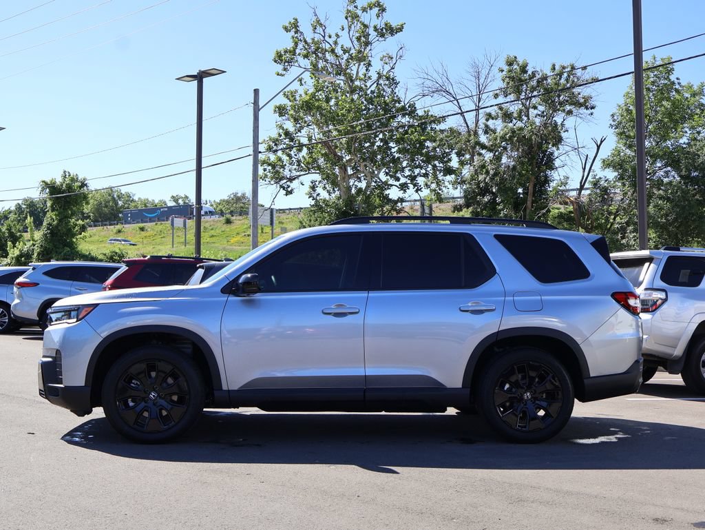 New 2026 Honda Pilot Black Edition image 4