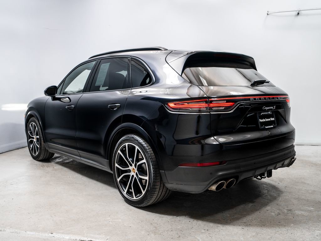 Used 2022 Porsche Cayenne S AWD/4WD image 3
